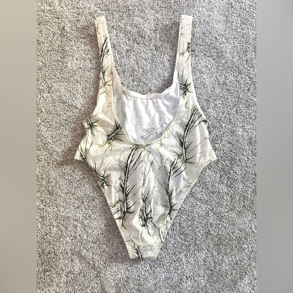 Free People Tropical Plant Bodysuit - Size SX - Picture 2 of 3